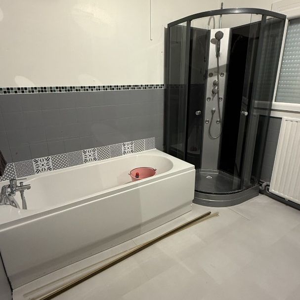 Location Maison 4 pièces 85m² WINGLES 62410 - Photo 1
