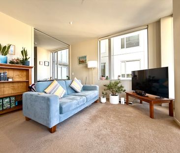 City Living - 2 Bedroom Apartment with secured covered car park - Photo 1