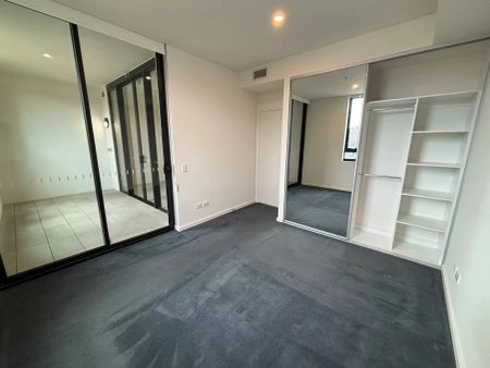 Near New one bedder apartment with study in the heart of Melrose Park - Photo 3