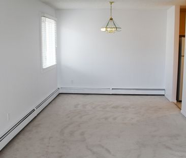 2 Bedroom Condo For Rent In Windsor Park: 40+ Bldg - Photo 1