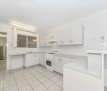 Easy Living in Central Location - Photo 4