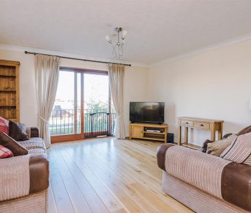 4 bedroom terraced house to rent - Photo 5