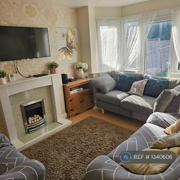 5 bedroom semi-detached house to rent - Photo 1