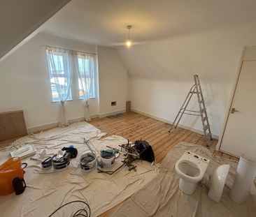 1 Bed Flat, Regent Street, NG7 - Photo 1