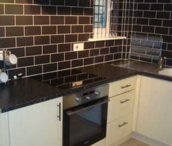 1 Bed Self contained - Student flat Fallowfield for Couple - Photo 1