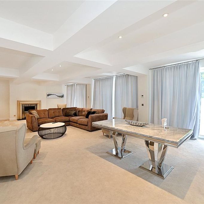 8 bedroom house to rent - Photo 1