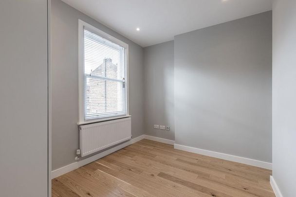 3 bedroom flat to rent - Photo 1