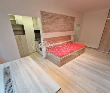 Pronájem bytu 1+kk, 21 m - Photo 1