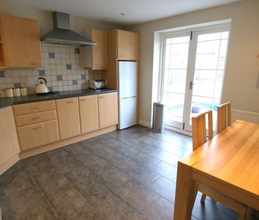 2 bedroom apartment to rent - Photo 4