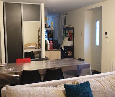 Location Appartement 4 pièces 73m² PONT DE VAUX 01190 - Photo 3