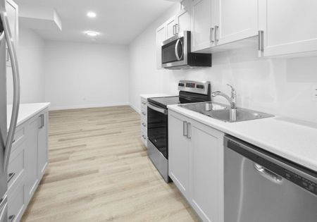Edmonton Unfurnished apartment Rental in Glenridding Ravine - Bright Basement Home With In Suite Laundry - Photo 3