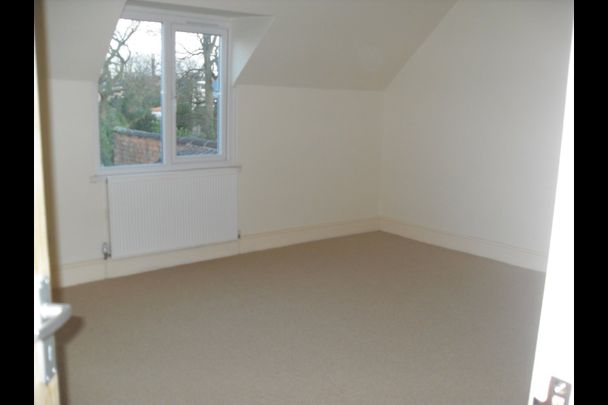 5 Bed Terraced House, Highbury Road, B14 - Photo 1