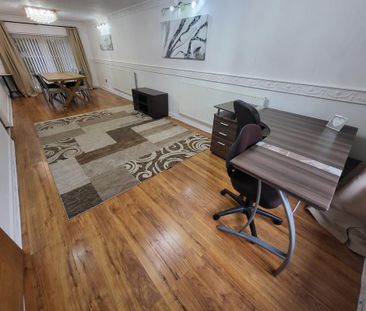 4 bedroom detached house to rent - Photo 6