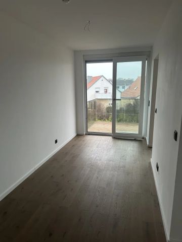 Sonnige, barrierefreie Wohnung Nahe dem Strebersdorfer Platz- Wohnen mit Stil, Blick ins Grüne - Photo 2