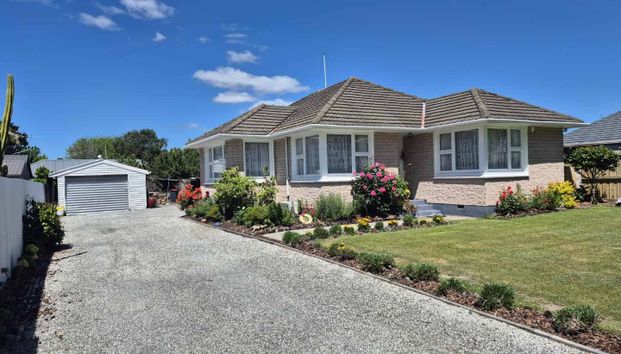 Family Home with Fruitful Charm in Peaceful Cul-de-sac - Photo 1