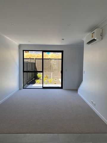 Red beach, 2 Bedrooms - Photo 4