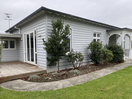 Winton Family Home - Photo 2