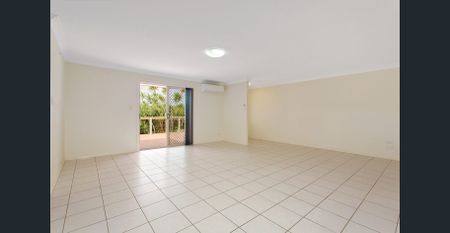 EASY LIVING IN CRESTWOOD! - Photo 2