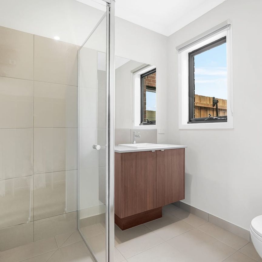 Brand New Home in Lara – Prime Location & Modern Comfort - Photo 1