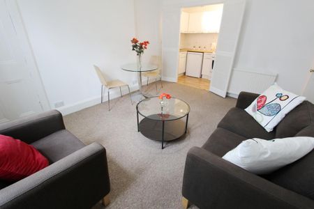 1 bedroom flat to rent - Photo 2