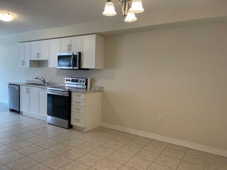 For Lease - 224 Dalgleish Trail, Hamilton, Ontario - Photo 2