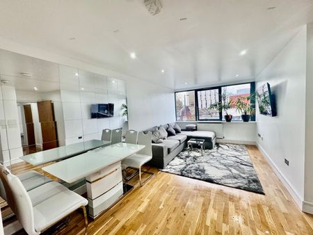 2 Bed Flat, Baldwin House, HA1 - Photo 2