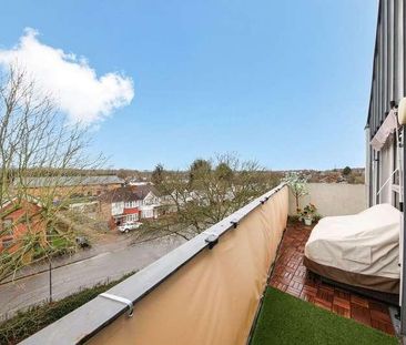 Quartz Terrace, Rayners Lane, Harrow, HA2 - Photo 2