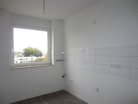 Frisch, modern, zentral - renovierte 2,5 Zimmer Wohnung in ruhiger Lage! - Foto 3