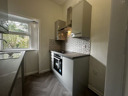 3 Bed Flat, Gladsmuir Road, G52 - Photo 5