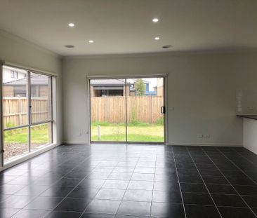 Convenient & Spacious Family Home - Photo 6
