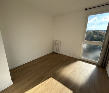 Location Appartement 4 pièces 68m² ST LO 50000 - Photo 3