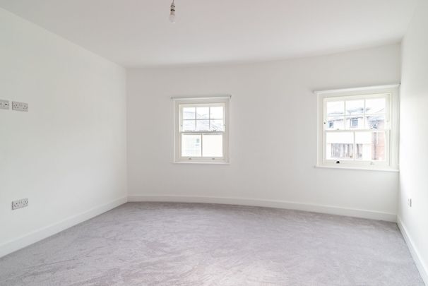 Available unfurnished from 09/01/2026 - Photo 1