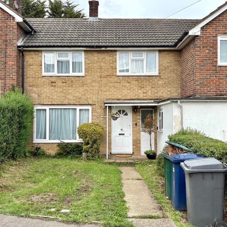 3 bedroom ground floor flat to rent - Photo 1