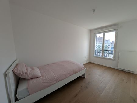 Location Appartement 4 pièces 82m² - Photo 4