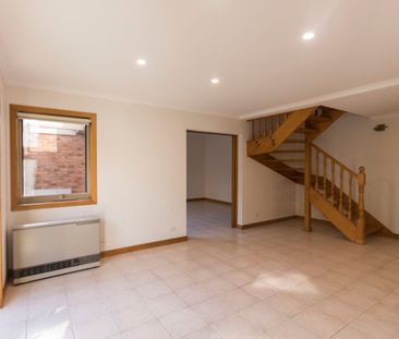 Unsurpassed Convenience in the heart of Leafy Coburg Awaits - Photo 3