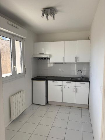 Location Appartement 1 pièce 30m² BORDEAUX 33000 - Photo 2
