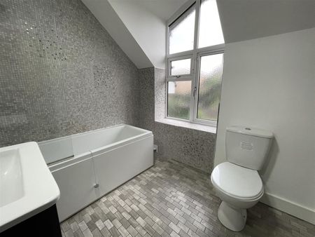 The Walk, Cardiff - Photo 5