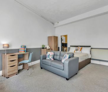 Flat 4, 223 HYDE PARK ROAD Leeds - LS6 1AH - Photo 5