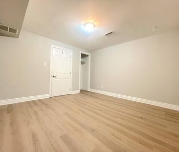 For Lease - 365 Mississauga Vly Boulevard Unit# Lower, Mississauga,... - Photo 2