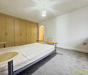 4 bedroom detached house to rent - Photo 6