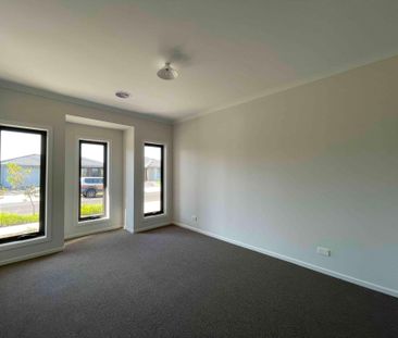 Beautiful Abode with All the Convenience - Photo 1