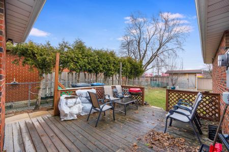 For Lease - 51 Glebe Crescent, Brampton, Ontario - Photo 4