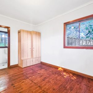 42a Evans Road, - Photo 2