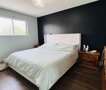 For Lease - 102 Northover Street, Toronto, Ontario - Photo 3