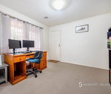 Stunning 4 bedroom home - Photo 6