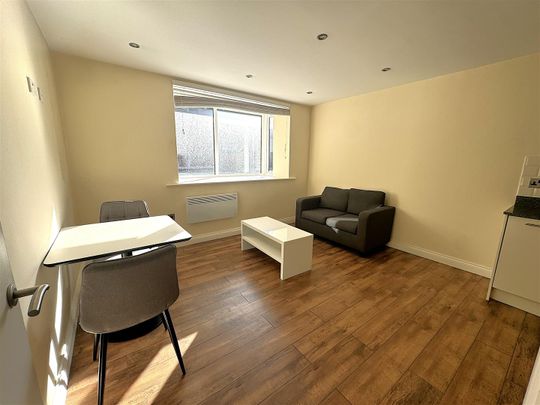 Brunswick Court, Leeds City Centre, LS2 7SA - Photo 1