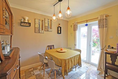 House - Townhouse For Rent Captains Row, Portsmouth - Photo 3