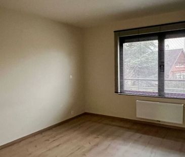 Appartement te huur in Ronse voor € 675 met 1 slaapkamer - Photo 2