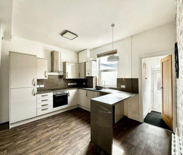 2 bedroom terraced house to rent - Photo 2