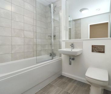 2 bedroom flat to rent - Photo 6